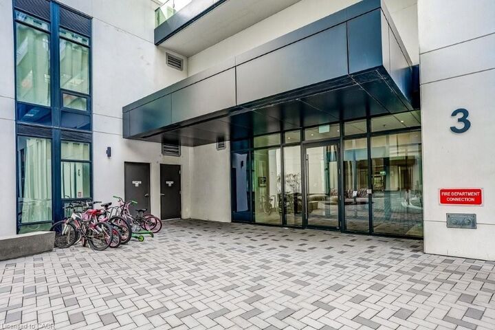 Property Photo:  3 Rosewater Street  ON L4C 5T6 