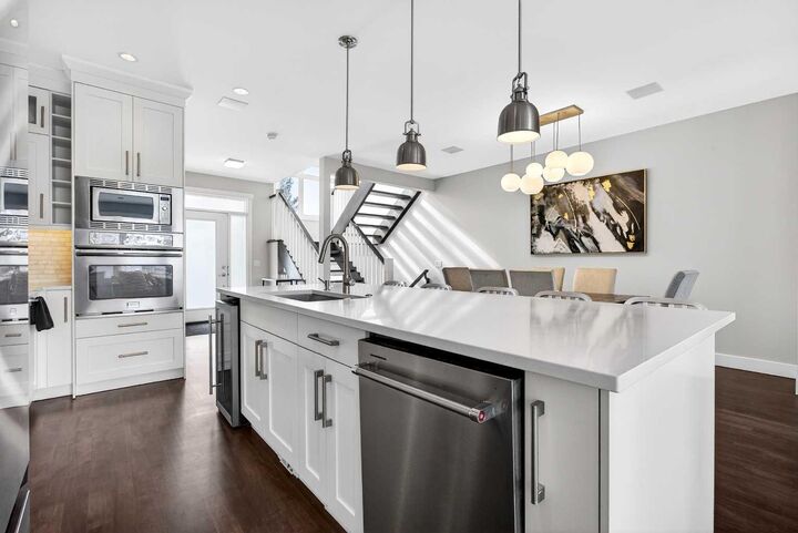 Property Photo: 1410 21 Avenue NW AB T2M 1L6