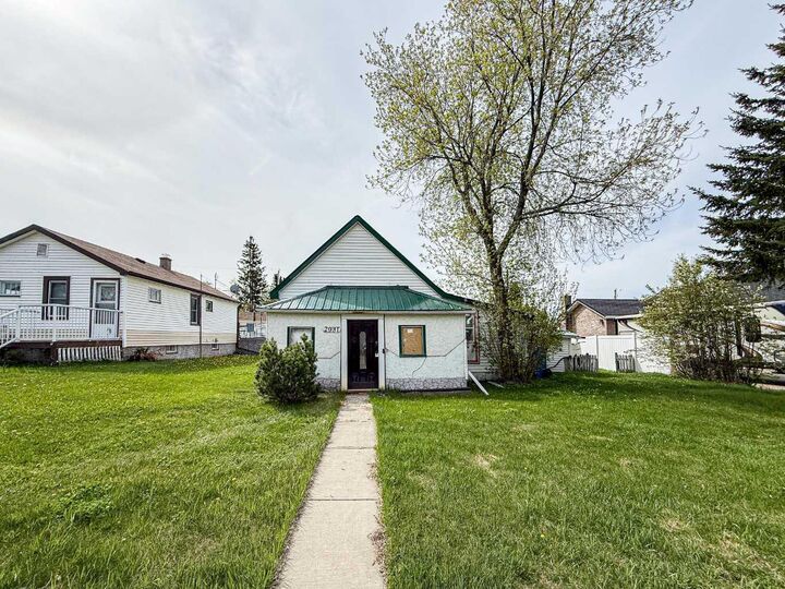 Property Photo: 2031 18 Avenue AB T0M 0K0