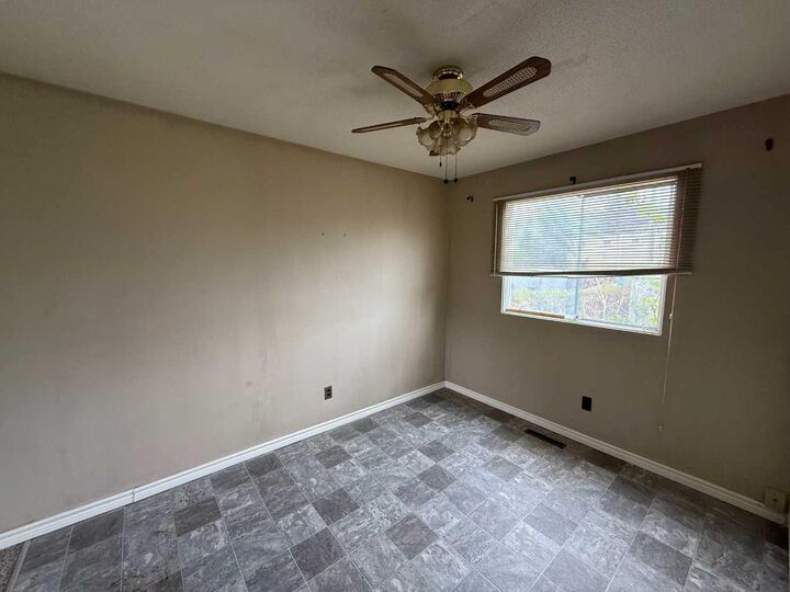 Property Photo:  9507 89 Avenue  AB T8S 1G7 