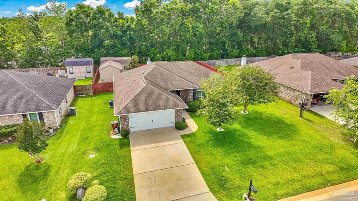 Property Photo:  6097 Autumn Pines Cir  FL 32571 