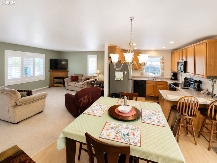 Property Photo: 745 2nd St OR 97415