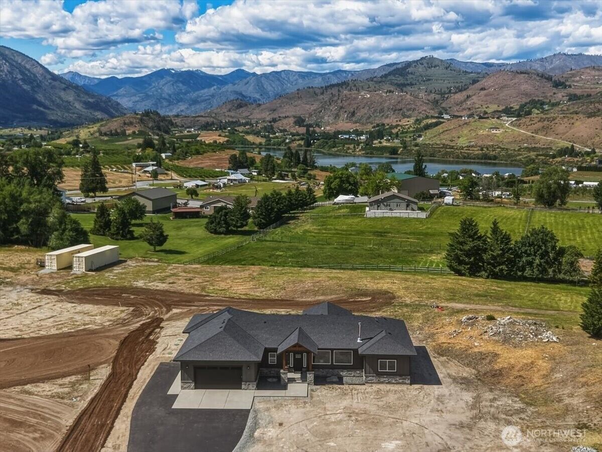 Property Photo:  110  Slide View Lane  WA 98831 