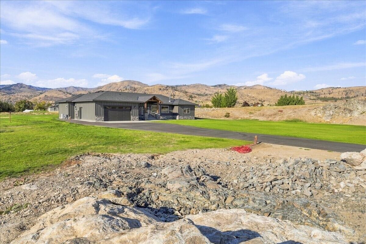 Property Photo:  110  Slide View Lane  WA 98831 