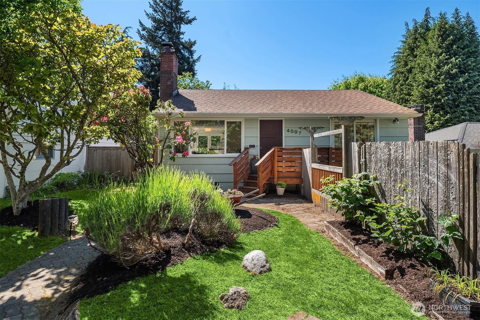 Property Photo: 4007 49th Avenue SW WA 98116
