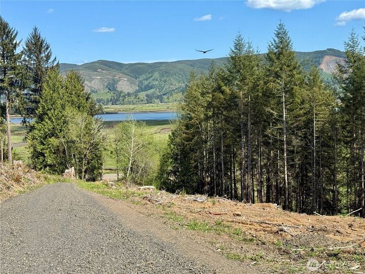 Property Photo:  8462  US Highway 101  WA 98586 