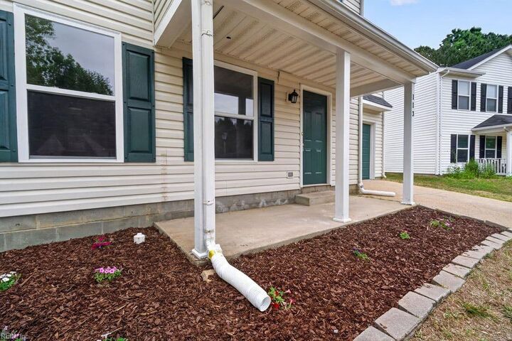 Property Photo: 113 Low Ridge Rd VA 23185