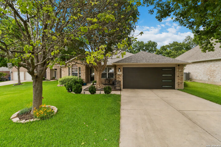 Property Photo: 11706 Brae Vly TX 78249