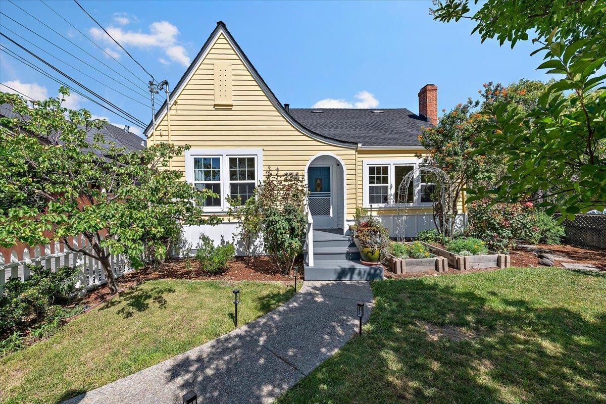 Property Photo:  234 Madison Avenue  CA 94061 