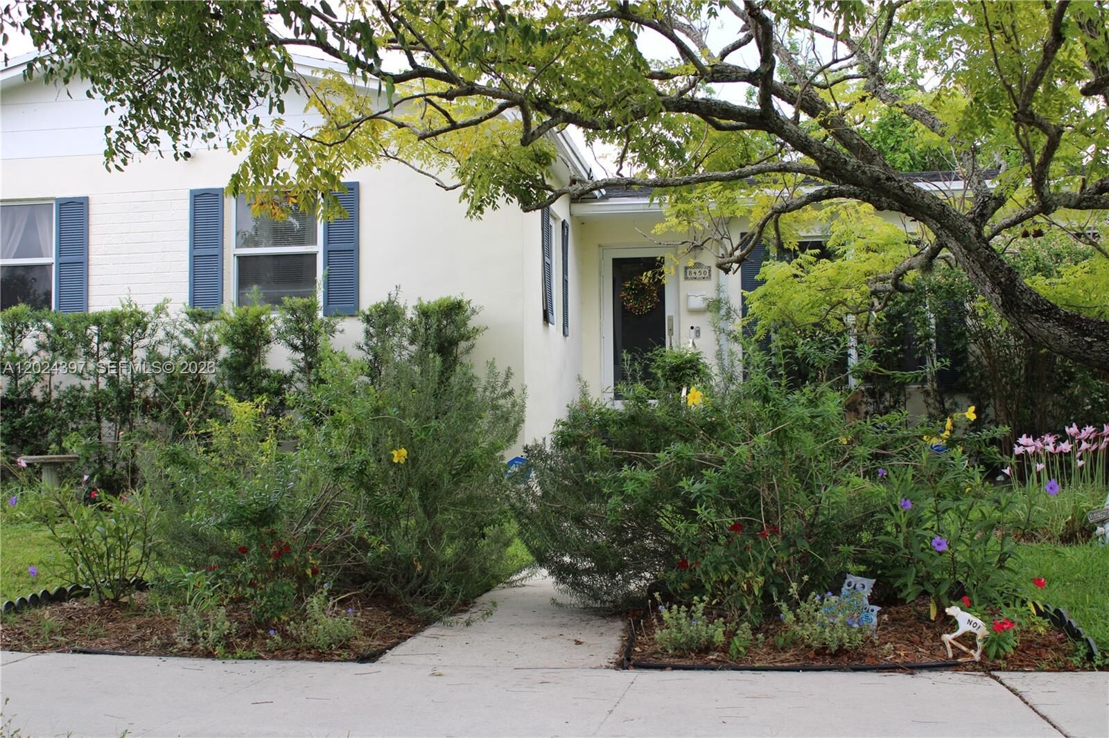 Property Photo: 8450 SW 28th St FL 33155