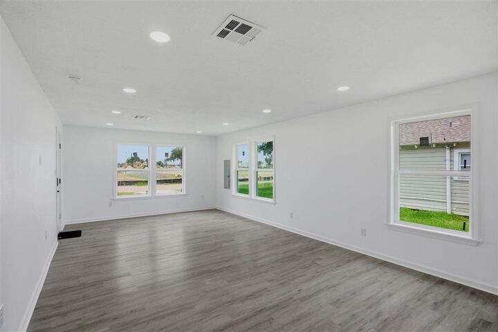 Property Photo: 2915 Creole St Street LA 70601
