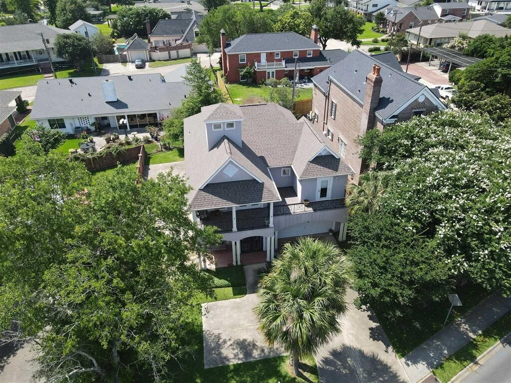 Property Photo:  219 Shell Beach Drive  LA 70601 