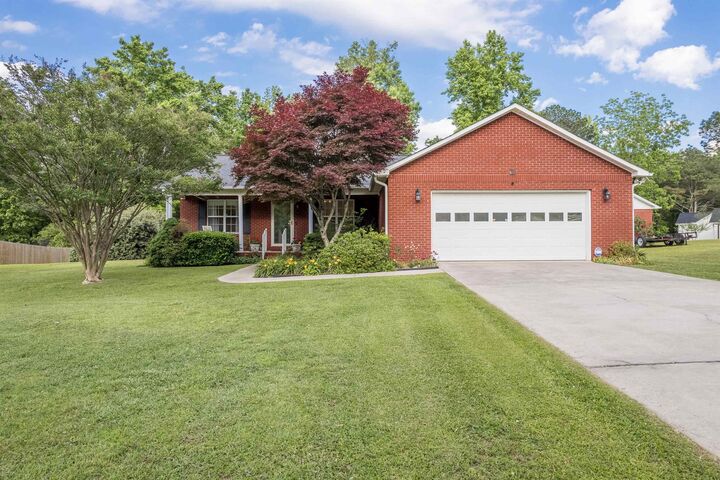 Property Photo:  67 Courtney Dr  AL 35621 