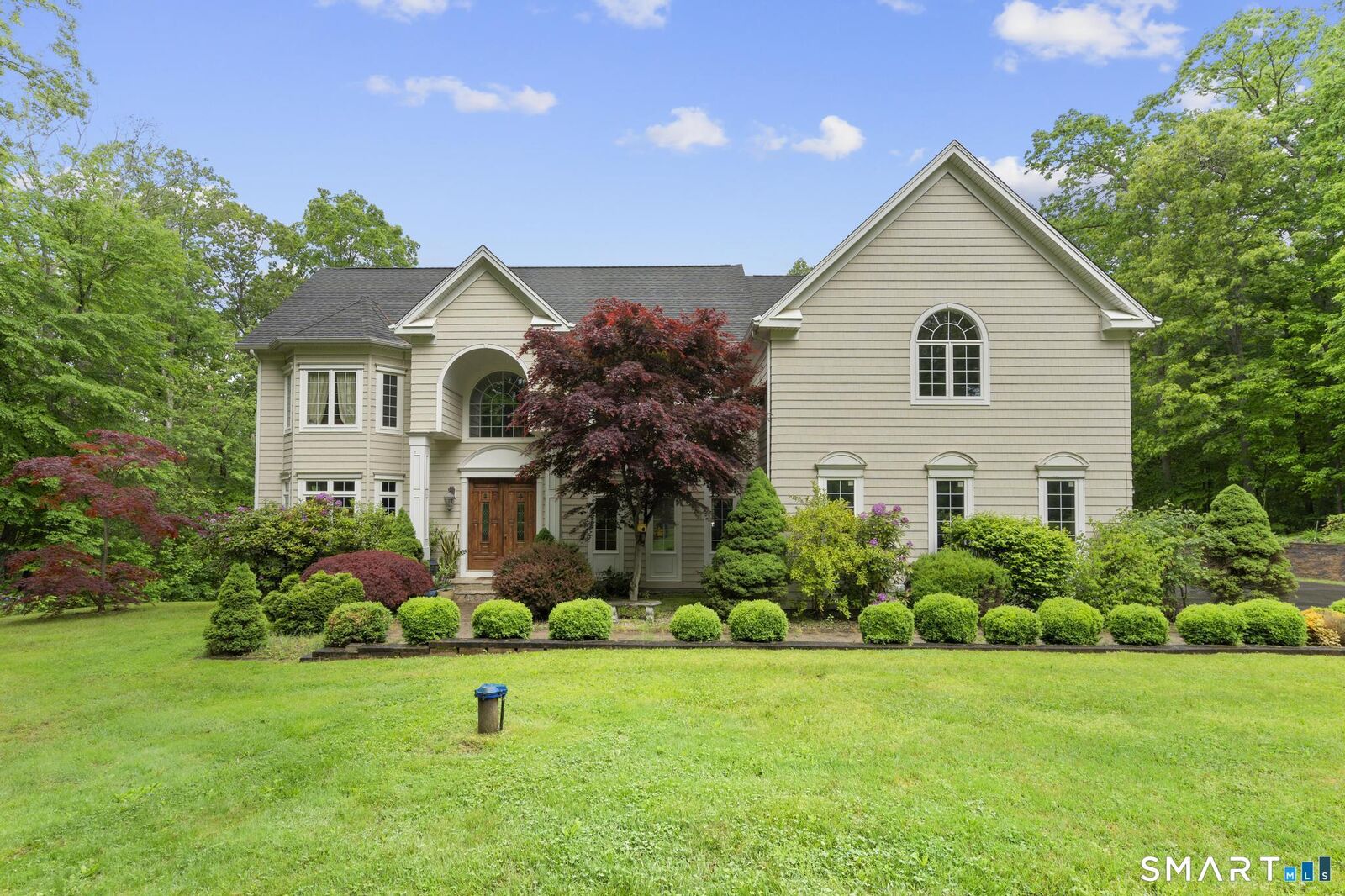 Property Photo:  43 Chestnut Grove  CT 06437 