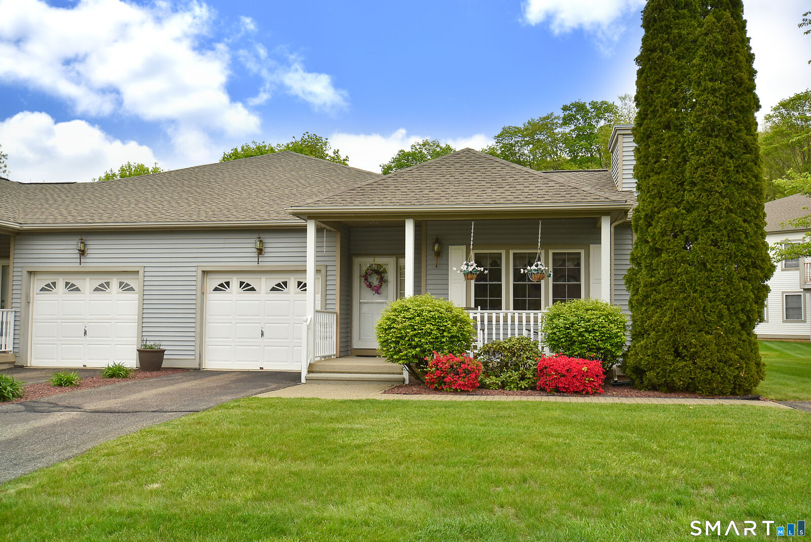 Property Photo:  61 Hawthorne Drive 61  CT 06037 