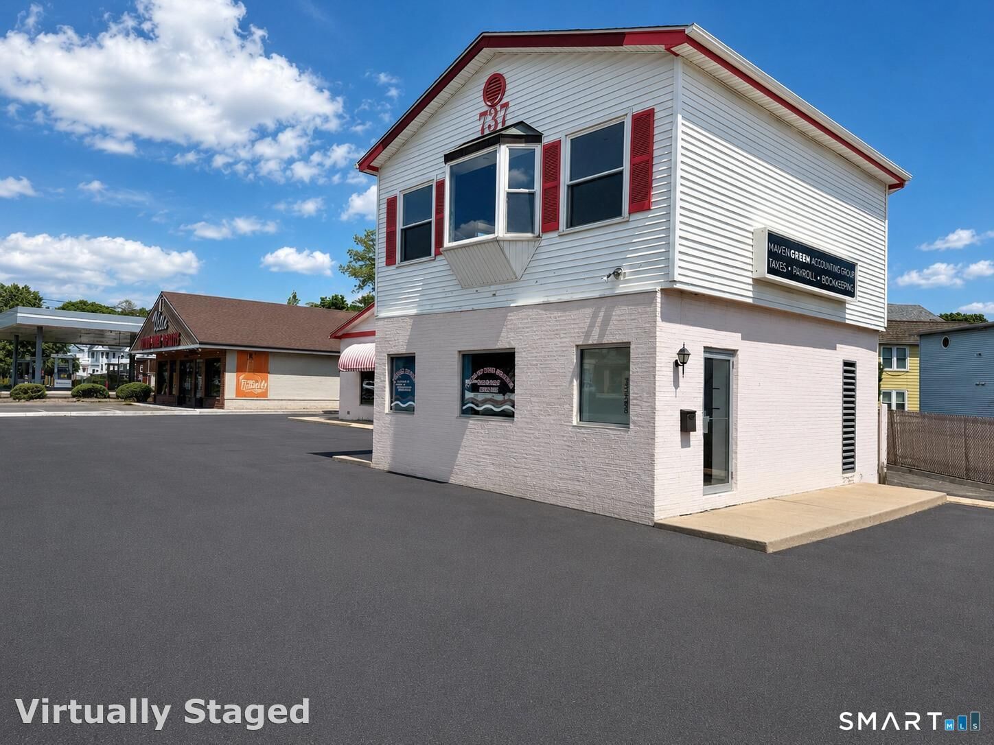 Property Photo:  737 Villa Avenue  CT 06825 