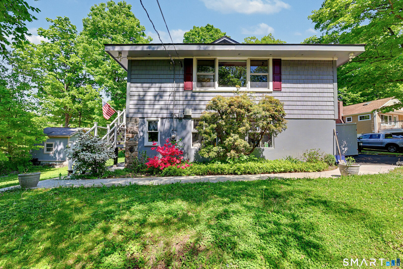 Property Photo:  1 Lookout Drive  CT 06877 