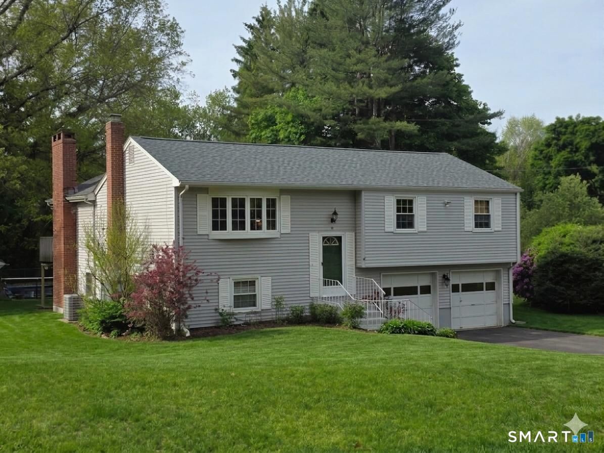 Property Photo: 10 Susan Road CT 06066