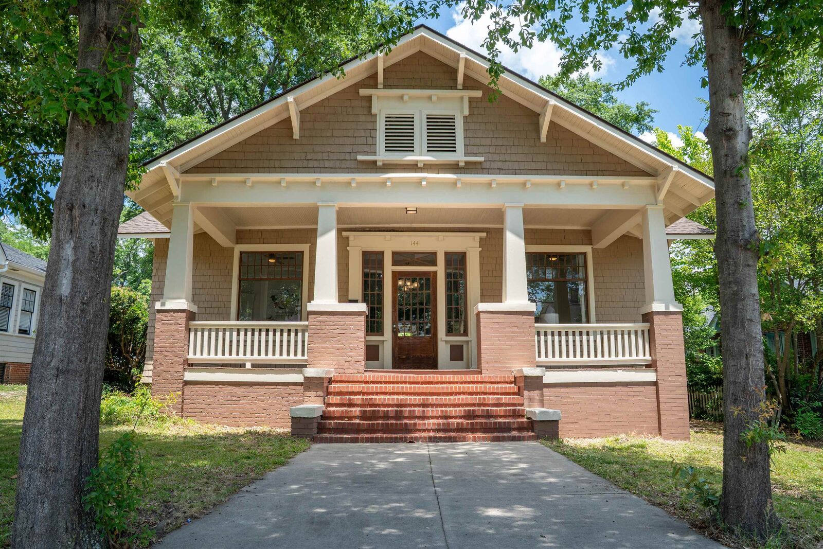 Property Photo:  144 W Hampton Avenue  SC 29306 
