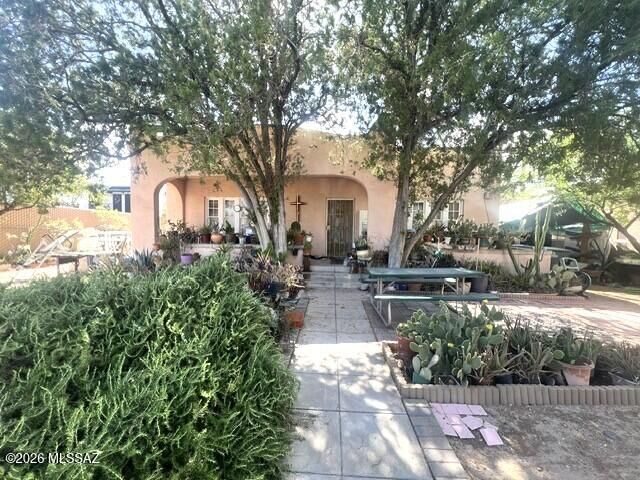 Property Photo: 1137 N 7th Avenue AZ 85705