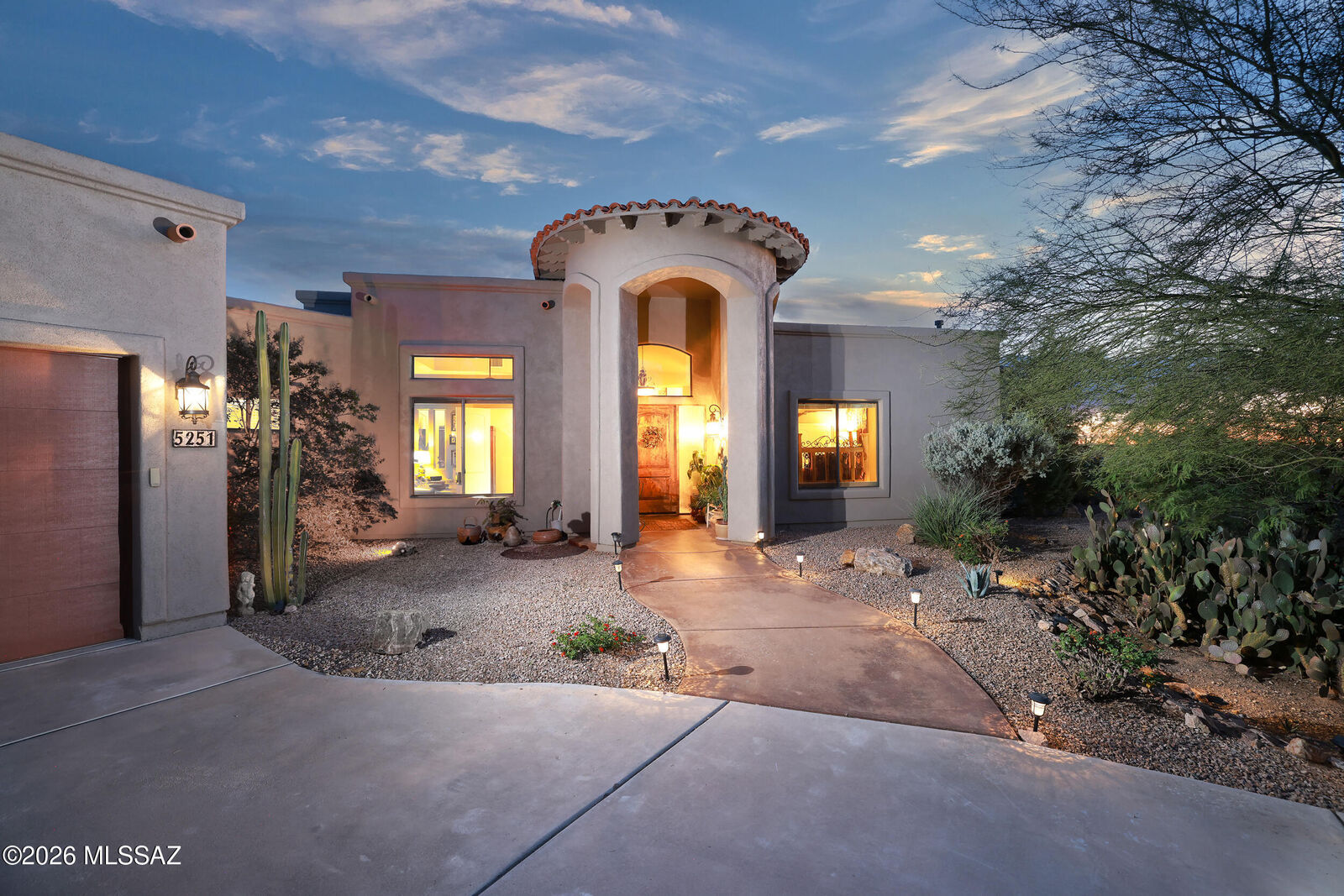 Property Photo:  5251 W Desert Falcon Lane  AZ 85742 