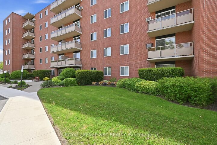 Property Photo: 264 Grantham Avenue 507 ON L2M 5B5