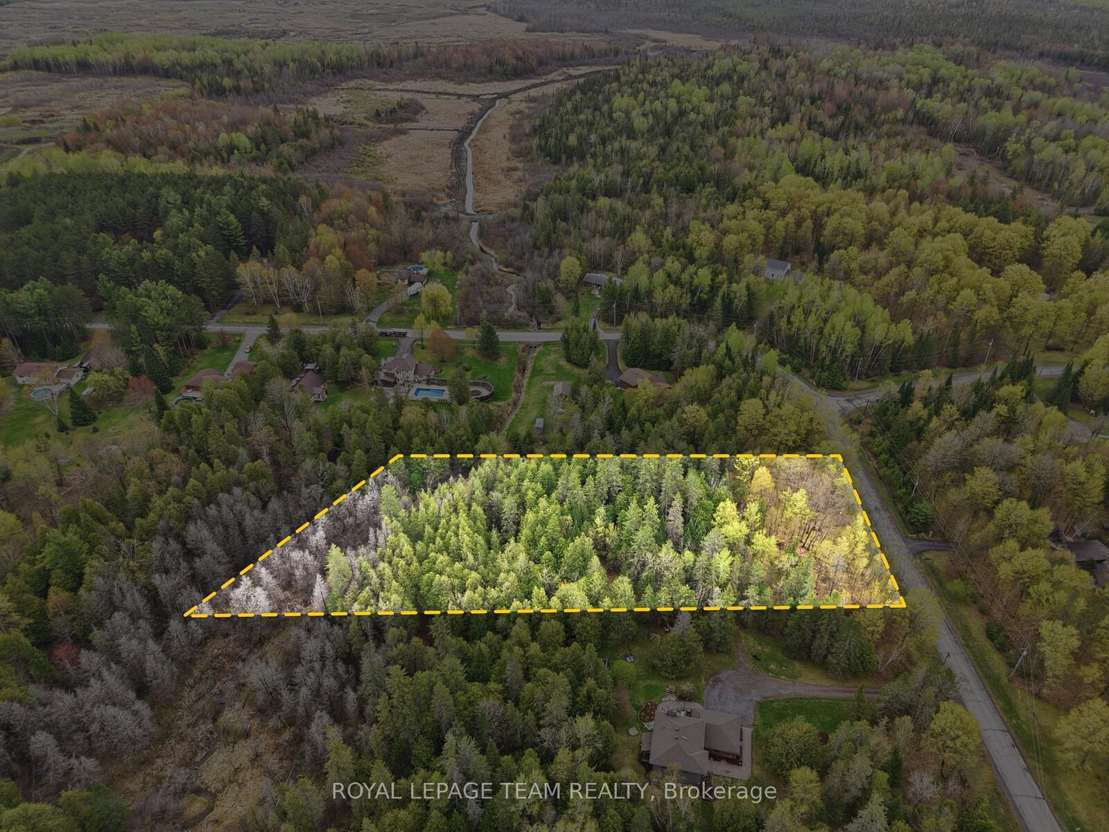 Property Photo:  105 Pleasant Creek Drive  ON K0A 1L0 
