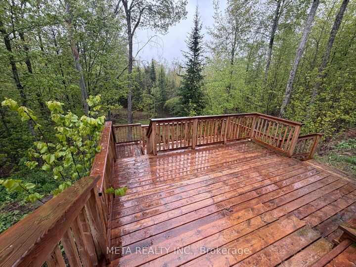 106 Boundary Lane — photo 1