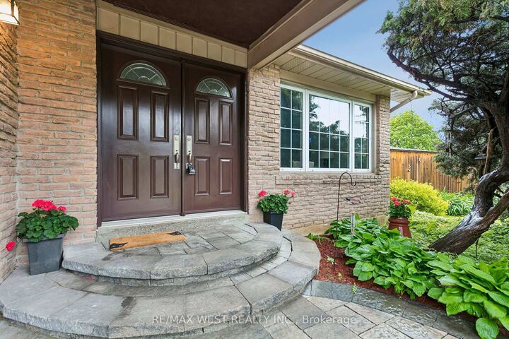 Property Photo: 563 Joyce Boulevard ON L9T 3C7