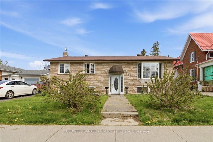 Property Photo: 18 Russell Street ON K0K 1H0