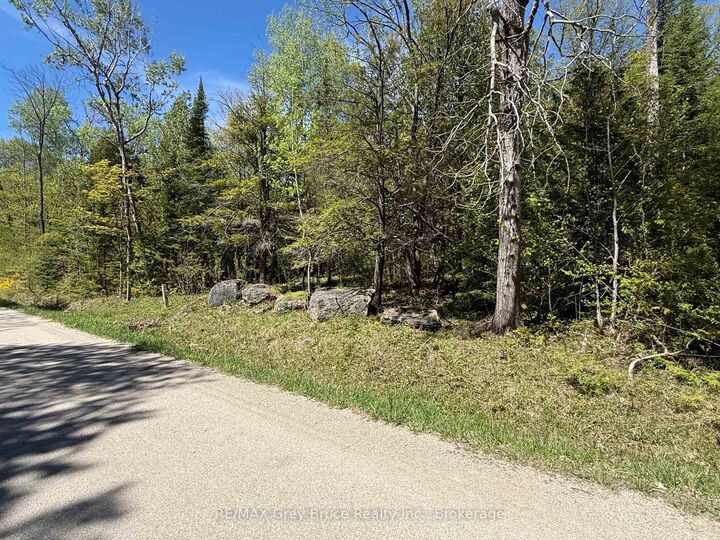Lt 191 - 193 Mallory Beac H Road — photo 1