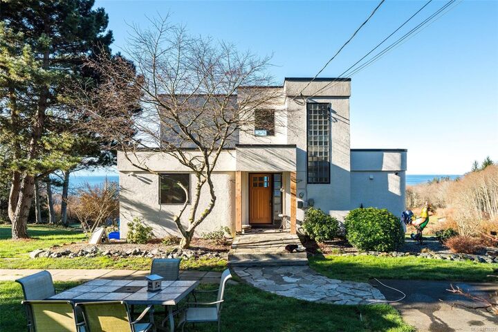 Property Photo: 4537 Otter Point Rd BC V9Z 0K4