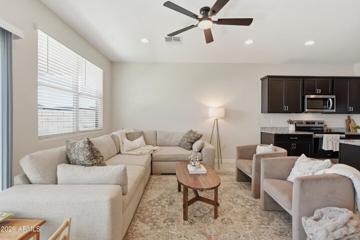 Property Photo:  1827 W Stanton Avenue  AZ 85120 