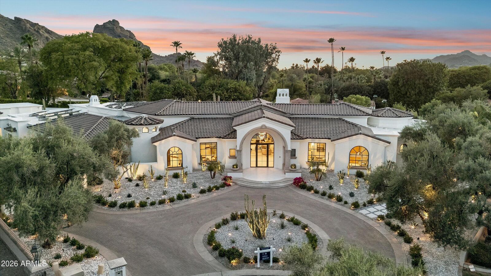 Property Photo: 6001 E Naumann Drive AZ 85253