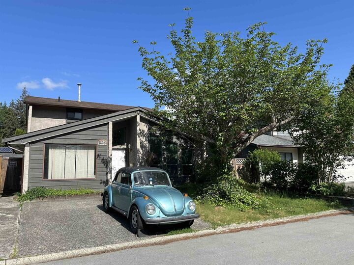 1965 Flynn Crescent — photo 1