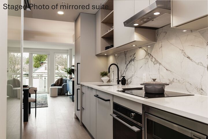 Property Photo: 422 E 3rd Street 420 BC V7L 0K1