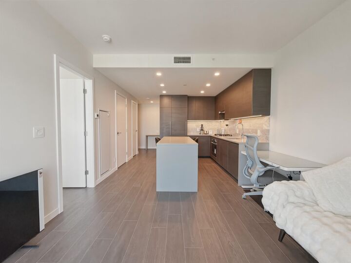 Property Photo: 2108 Gilmore Avenue 2707 BC V5C 0N8