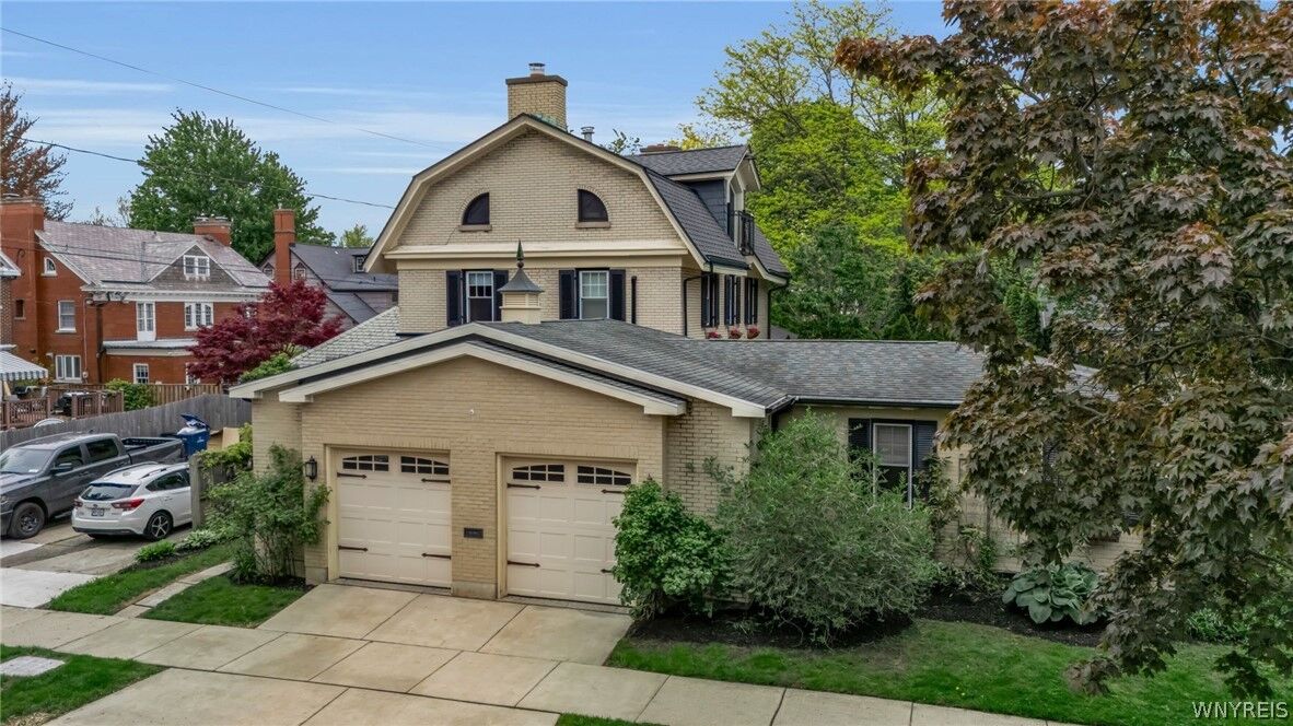 Property Photo: 290 Depew Avenue NY 14214