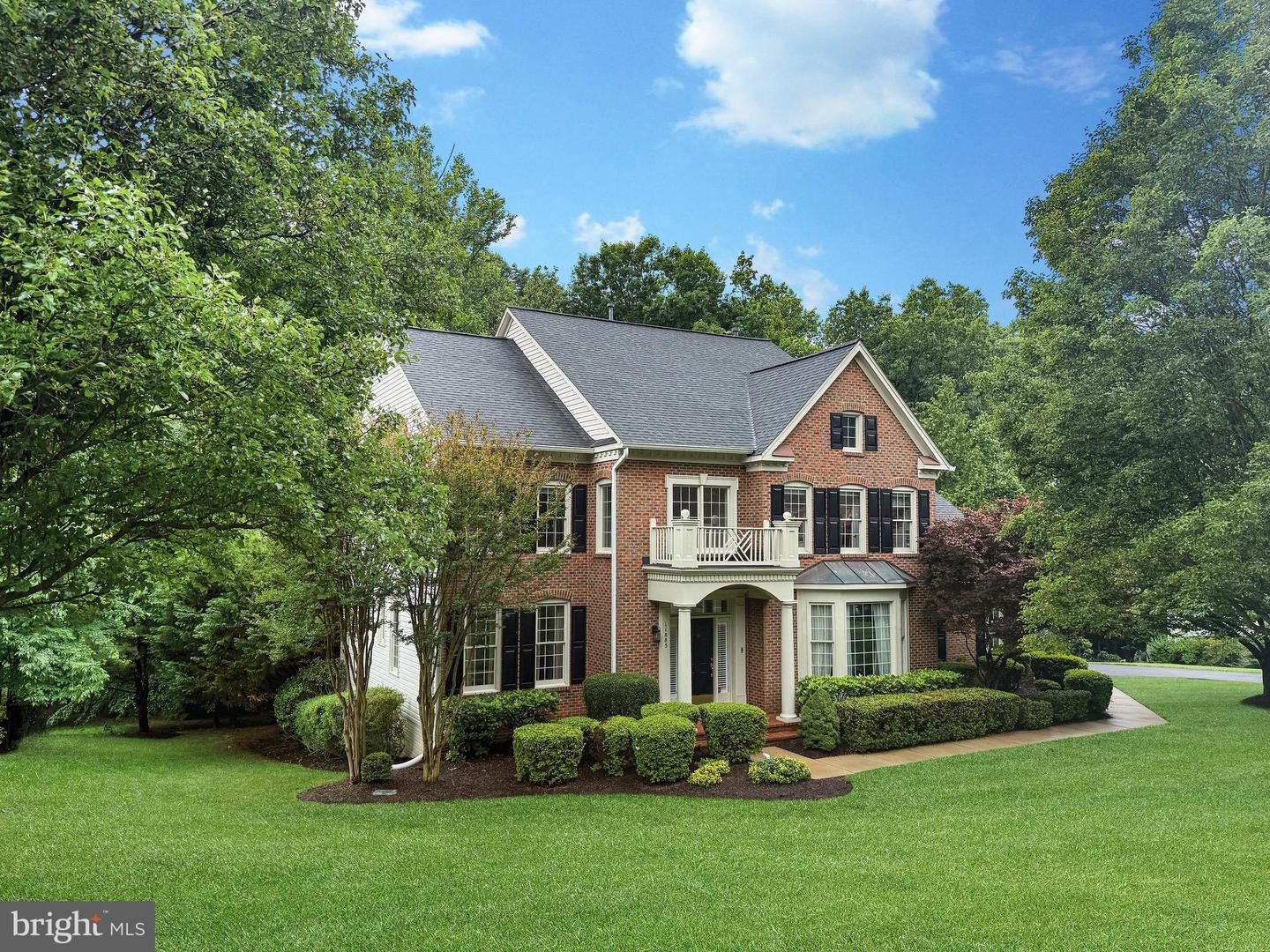Property Photo: 11885 Shaker Meadows Court VA 20170