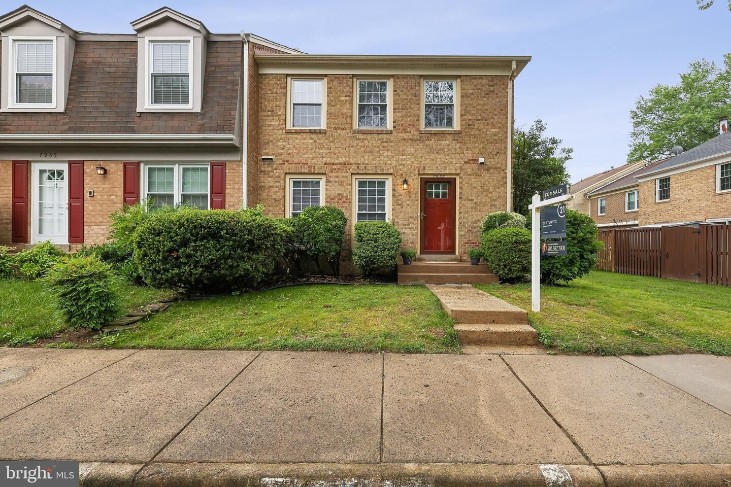 Property Photo:  7937 Bethelen Woods Lane  VA 22153 