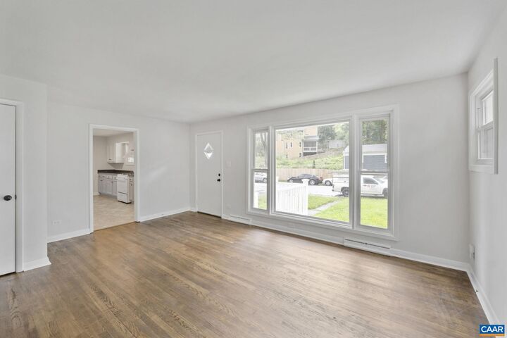 Property Photo:  2552 Woodland Dr  VA 22903 