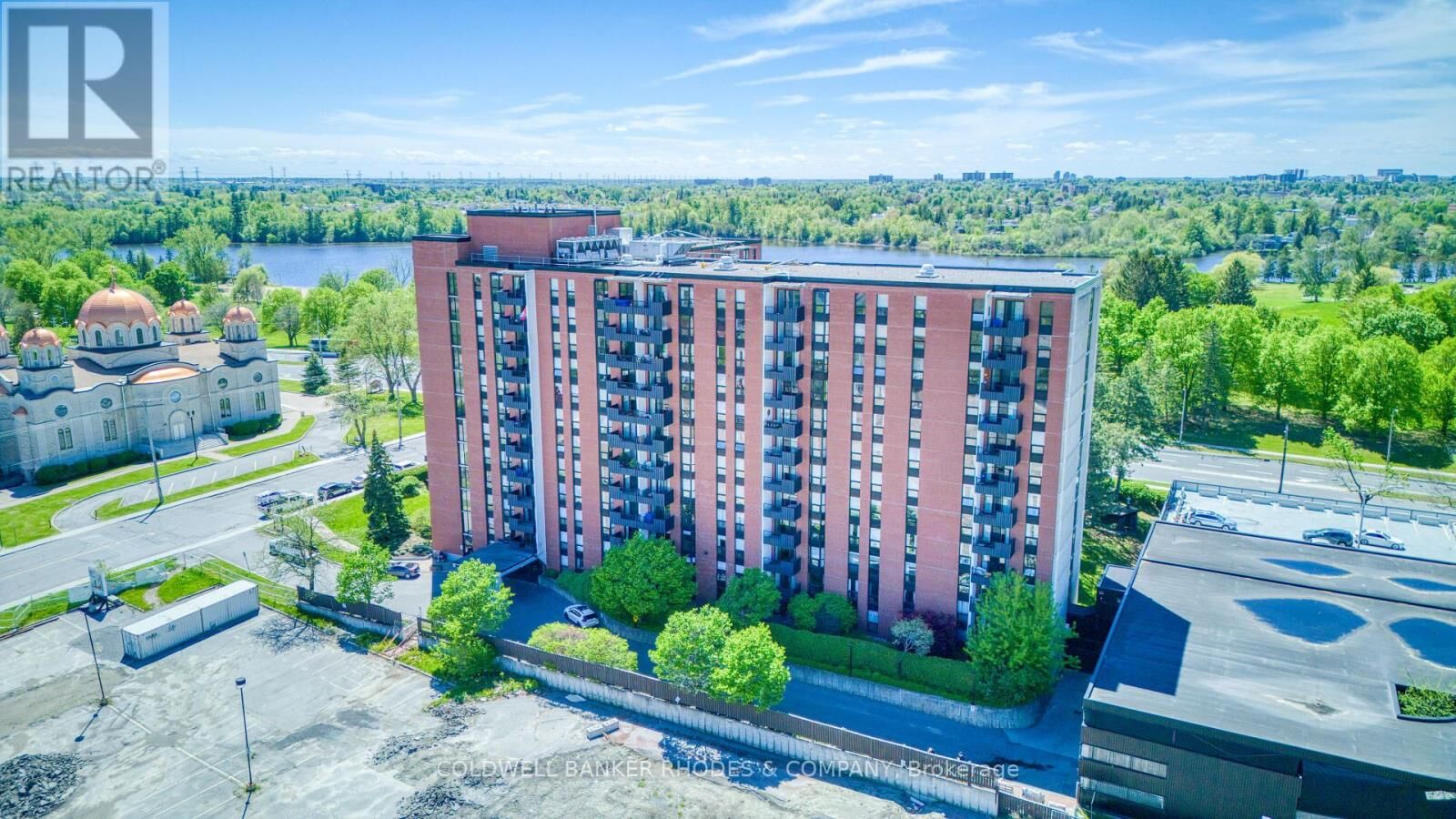 Property Photo:  2951 Riverside Drive 303  ON K1V 8W6 
