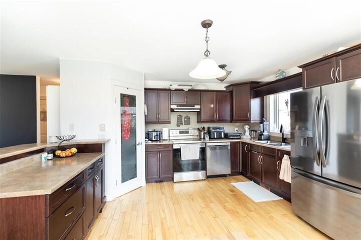 Property Photo:  177 Greentree Drive  MB R0A 0R0 