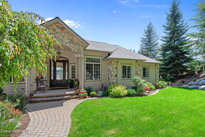 Property Photo:  555 W Harbor View Dr  ID 83814 