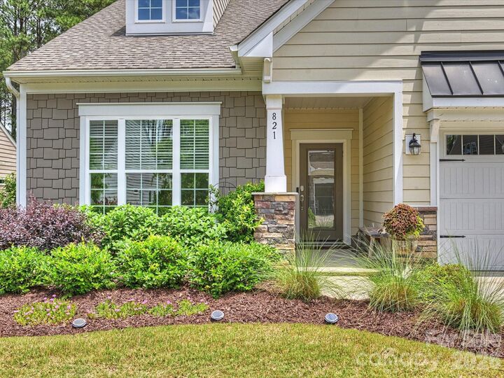 Property Photo: 821 Botticelli Court NC 28120