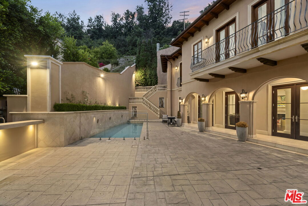 Property Photo:  1465 N Robmar Dr  CA 90210 