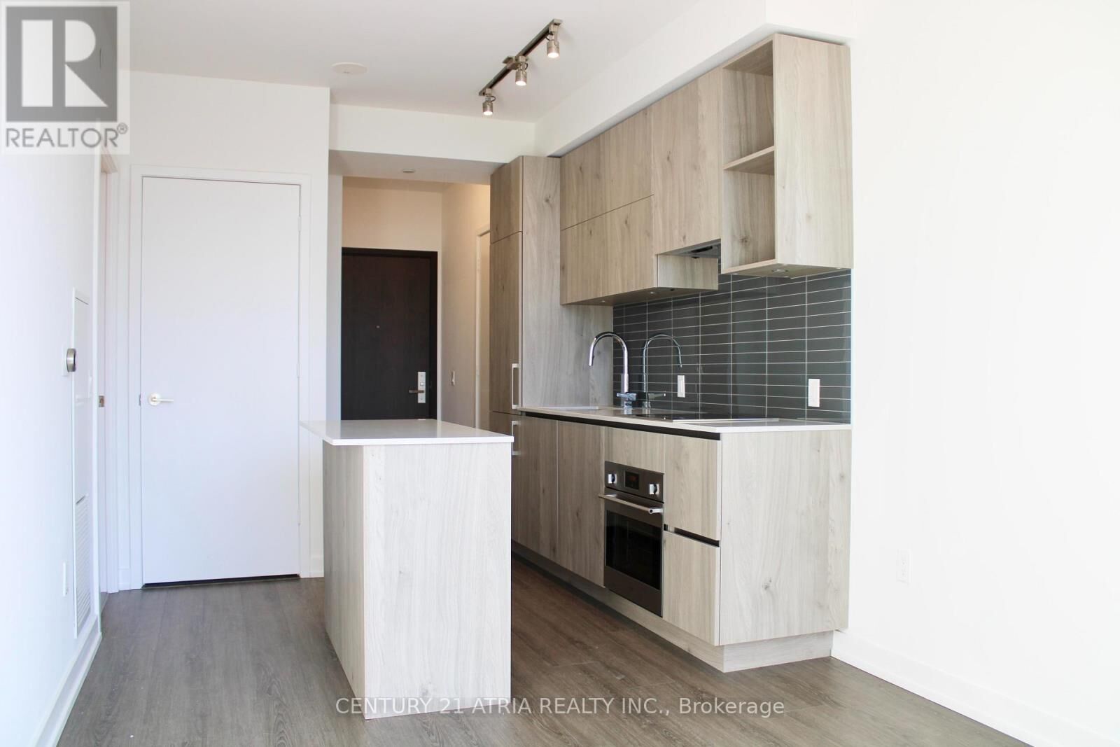 Property Photo:  1 Yorkville Avenue 1203  ON M4W 0B1 