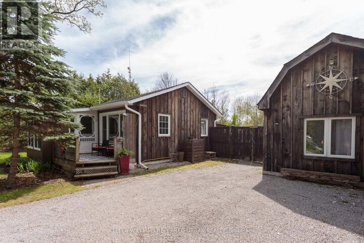 Property Photo: 39 Butternut Drive ON K9V 4R1