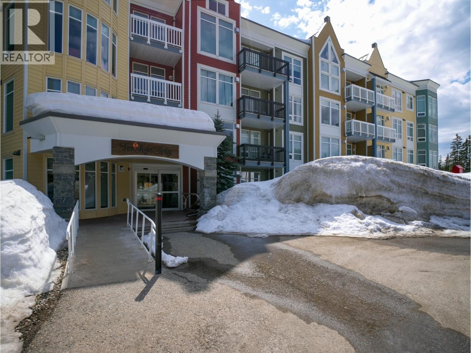 Property Photo:  30 Monashee Road 303  BC V1B 3M1 