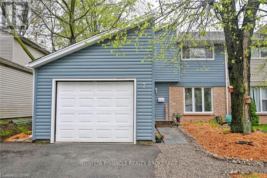 Property Photo:  7 Ranchwood Crescent  ON N6G 3A1 